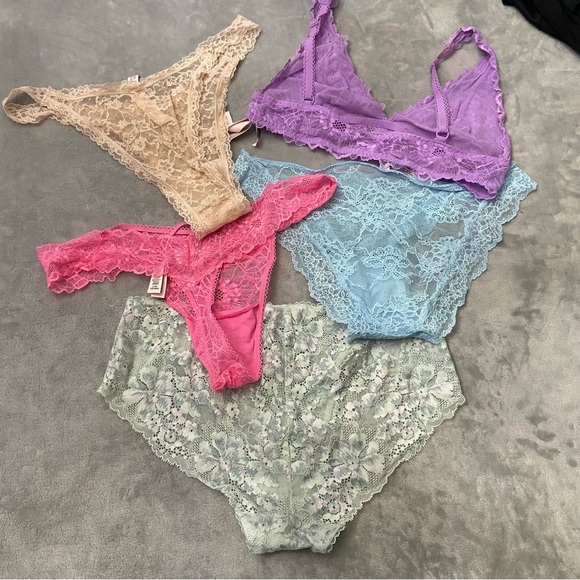 New! Victoria’s Secret 4 panty bralette bundle stretch lace thong 10378 - Picture 9 of 10
